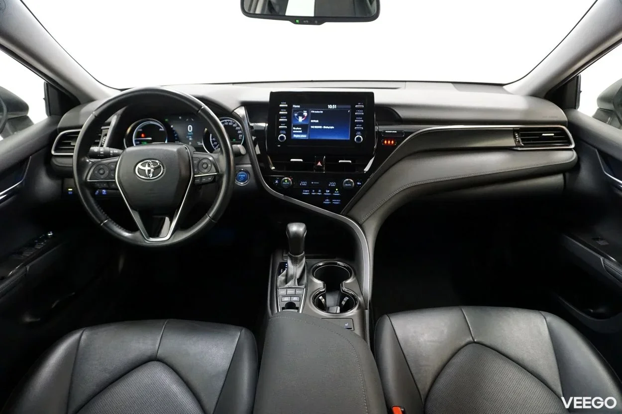 Toyota Camry Luxury Business 2.5 131kW