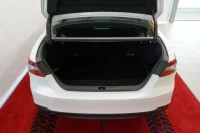 Toyota Camry Luxury Business 2.5 131kW thumbnail