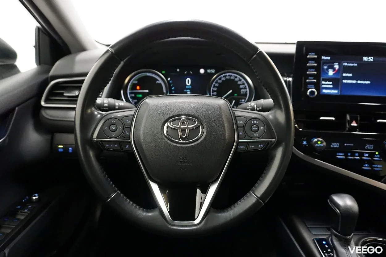Toyota Camry Luxury Business 2.5 131kW
