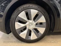 Tesla Model Y Long Range Dual Motor 366kW thumbnail