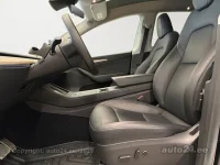 Tesla Model Y Dual Motor Long Range 153kW thumbnail