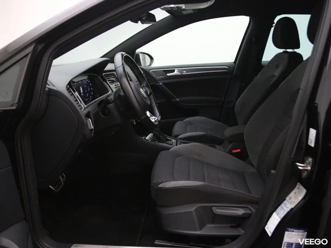 Volkswagen Golf 1.6 85kW