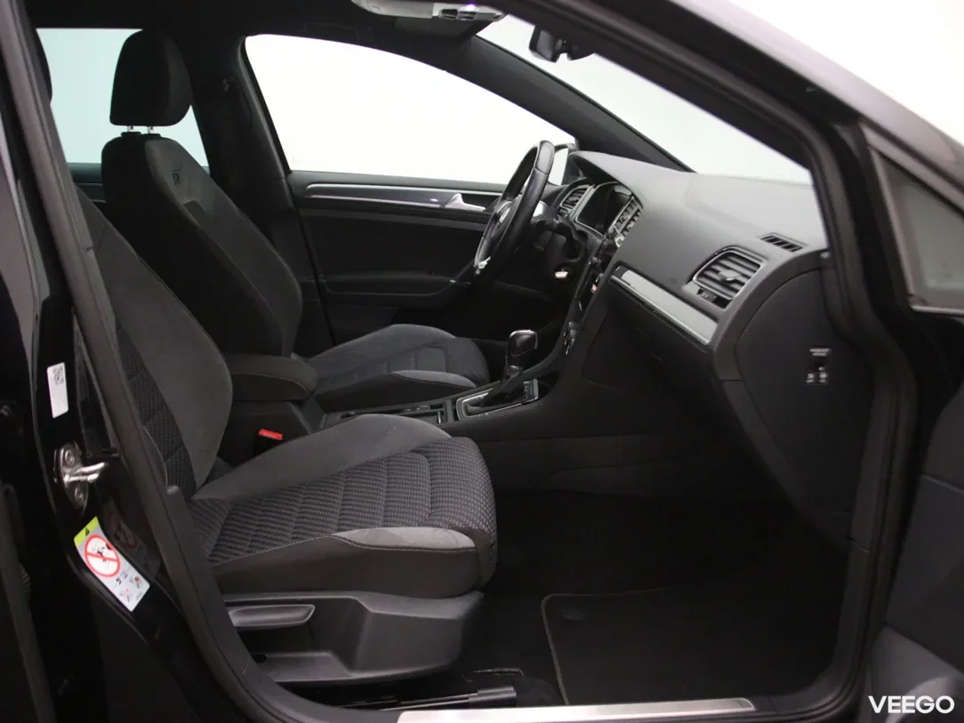 Volkswagen Golf 1.6 85kW
