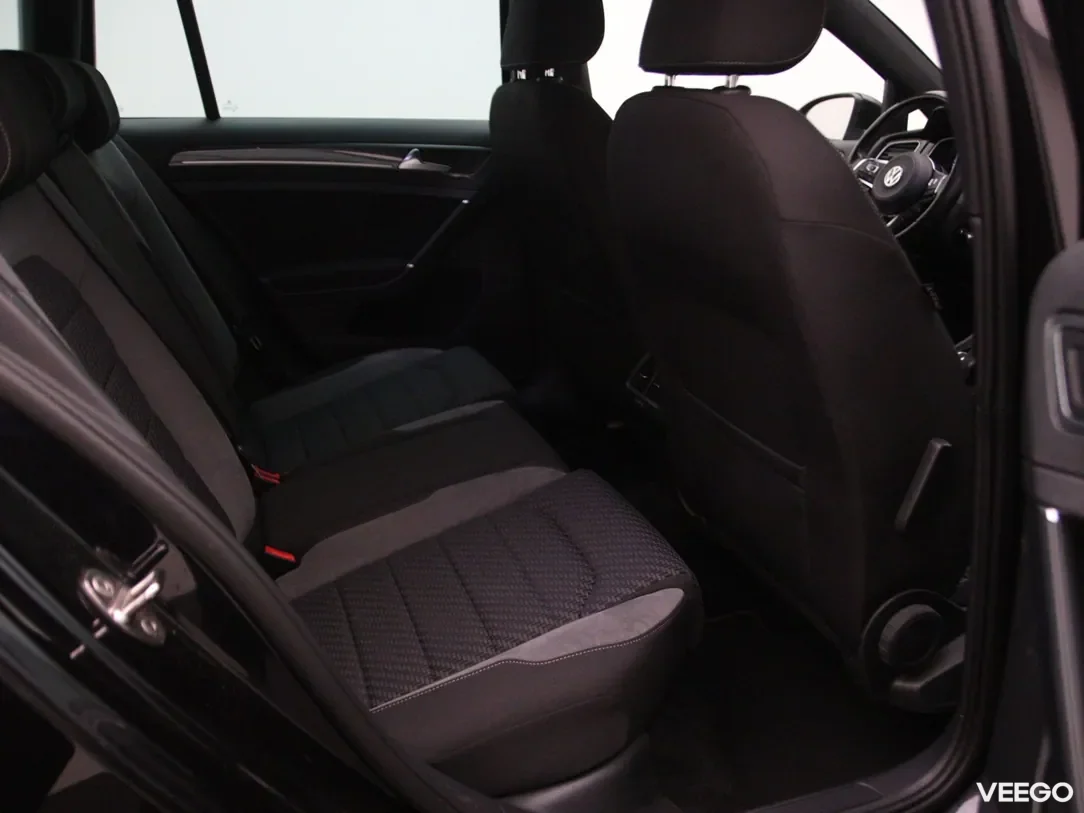 Volkswagen Golf 1.6 85kW