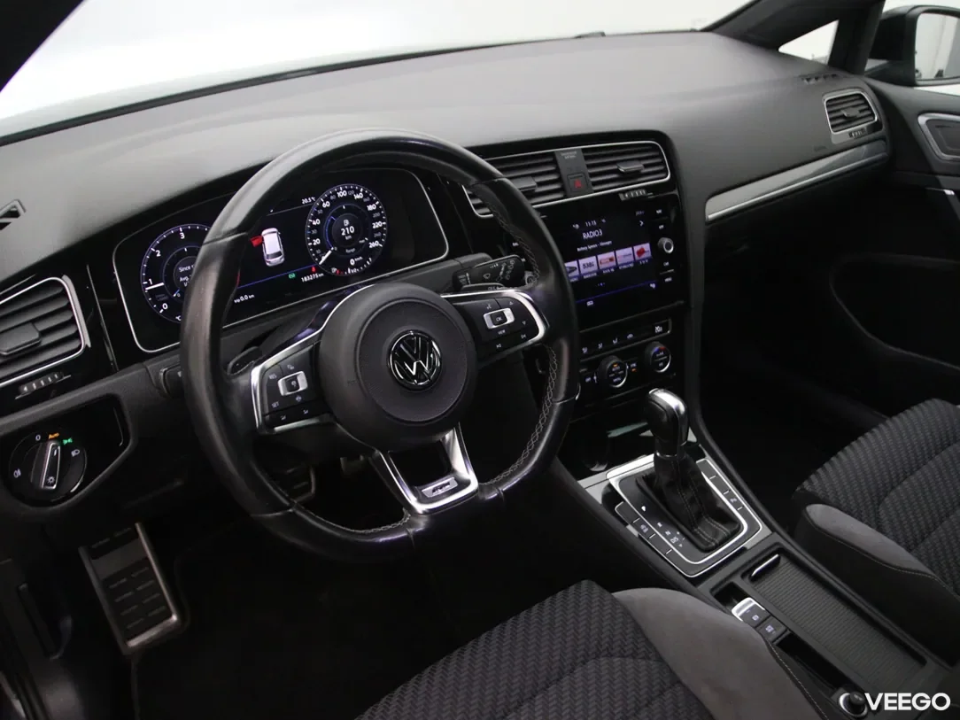 Volkswagen Golf 1.6 85kW