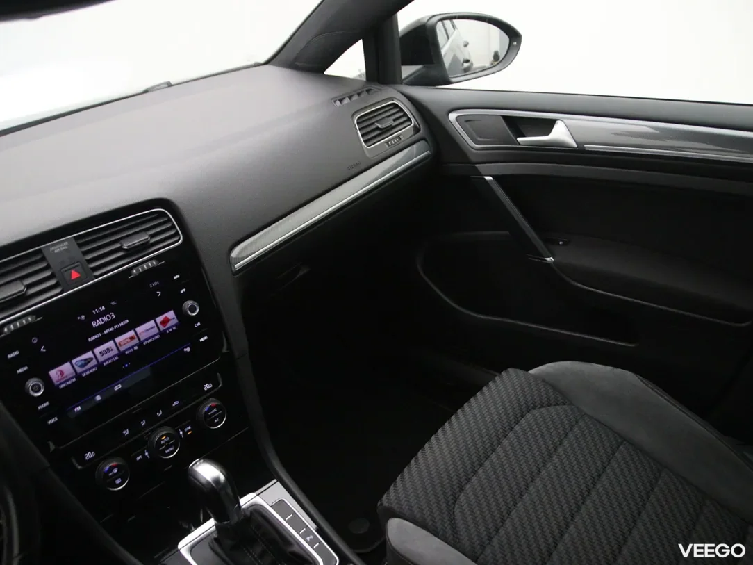 Volkswagen Golf 1.6 85kW