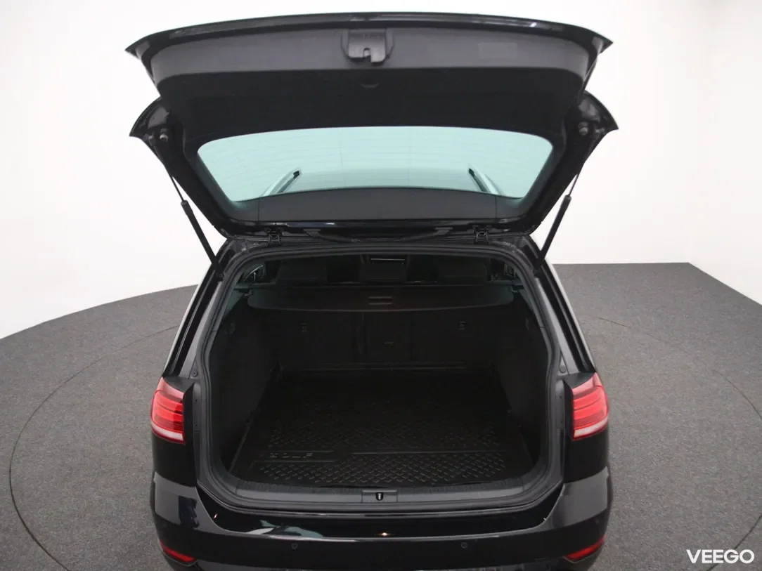 Volkswagen Golf 1.6 85kW