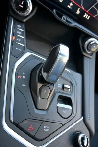 Lynk & Co 01 360 MORE/RECHARGE/INFINITY/INTELLI SAFE/XENIUM/ 1.5 192kW thumbnail