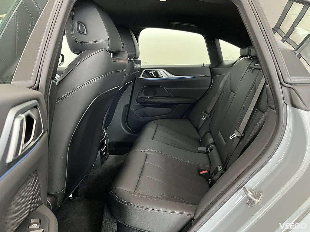 BMW i4 eDrive40 M Sport 18" Rattvärme Dragkrok Park Assist 0kW