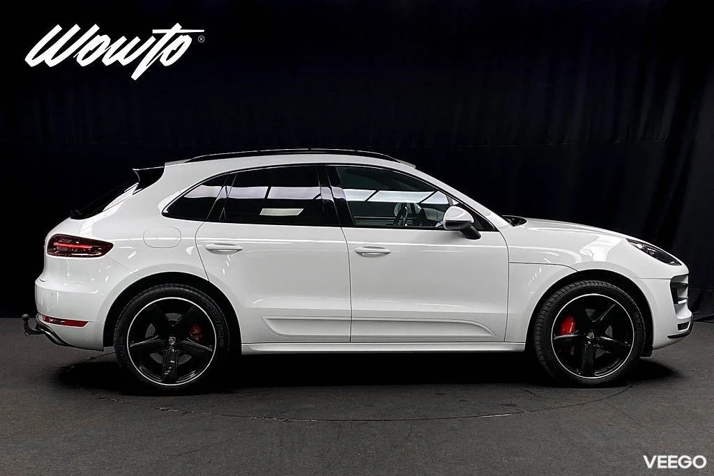 Porsche Macan Turbo PDK 400HK /Drag /Värmare /18-Vägs 294kW