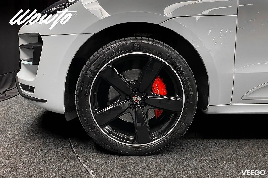 Porsche Macan Turbo PDK 400HK /Drag /Värmare /18-Vägs 294kW