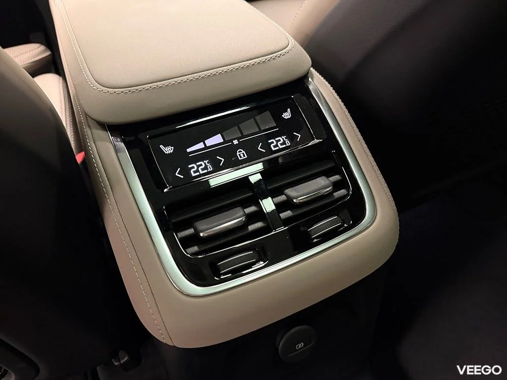 Volvo XC90 T8 AWD 456HK II Ultimate Dark 7-Sits /B&W/Massage 335kW