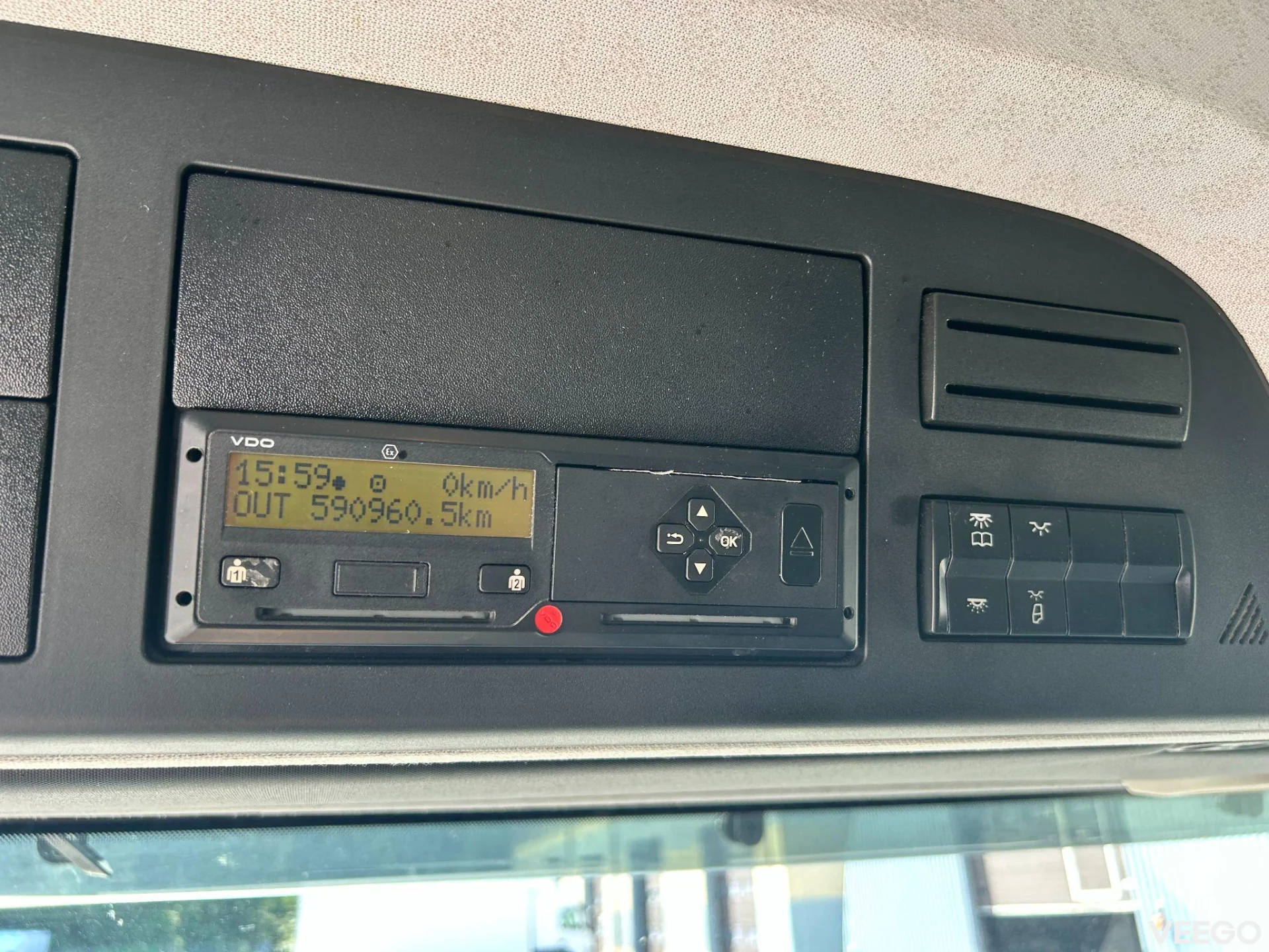 Mercedes-Benz Antos 6X2*4 EURO6 BOX L-9700mm 200kW