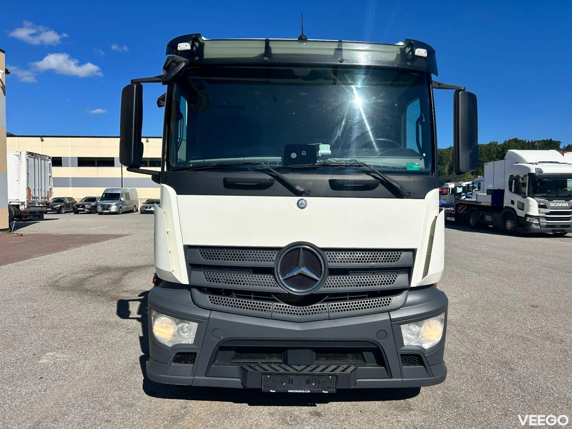 Mercedes-Benz Antos 6X2*4 EURO6 BOX L-9700mm 200kW