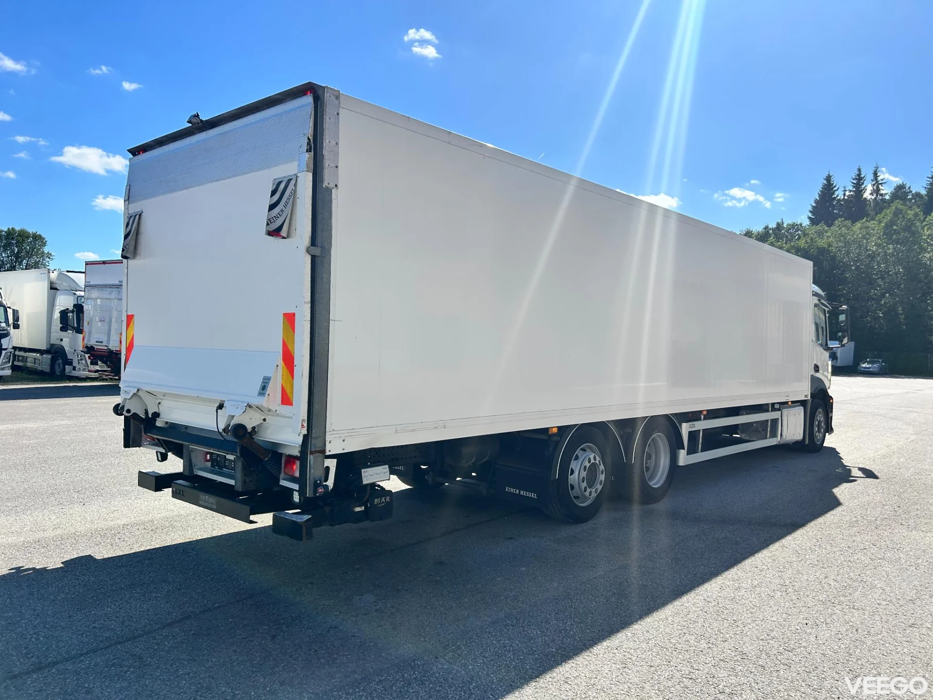 Mercedes-Benz Antos 6X2*4 EURO6 BOX L-9700mm 200kW