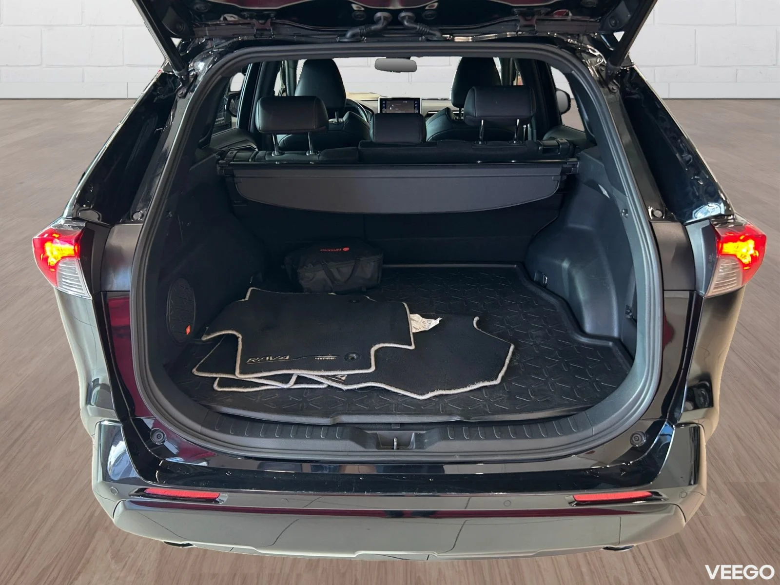 Toyota RAV4 Black Edition Hybrid AWD 2.5 131kW