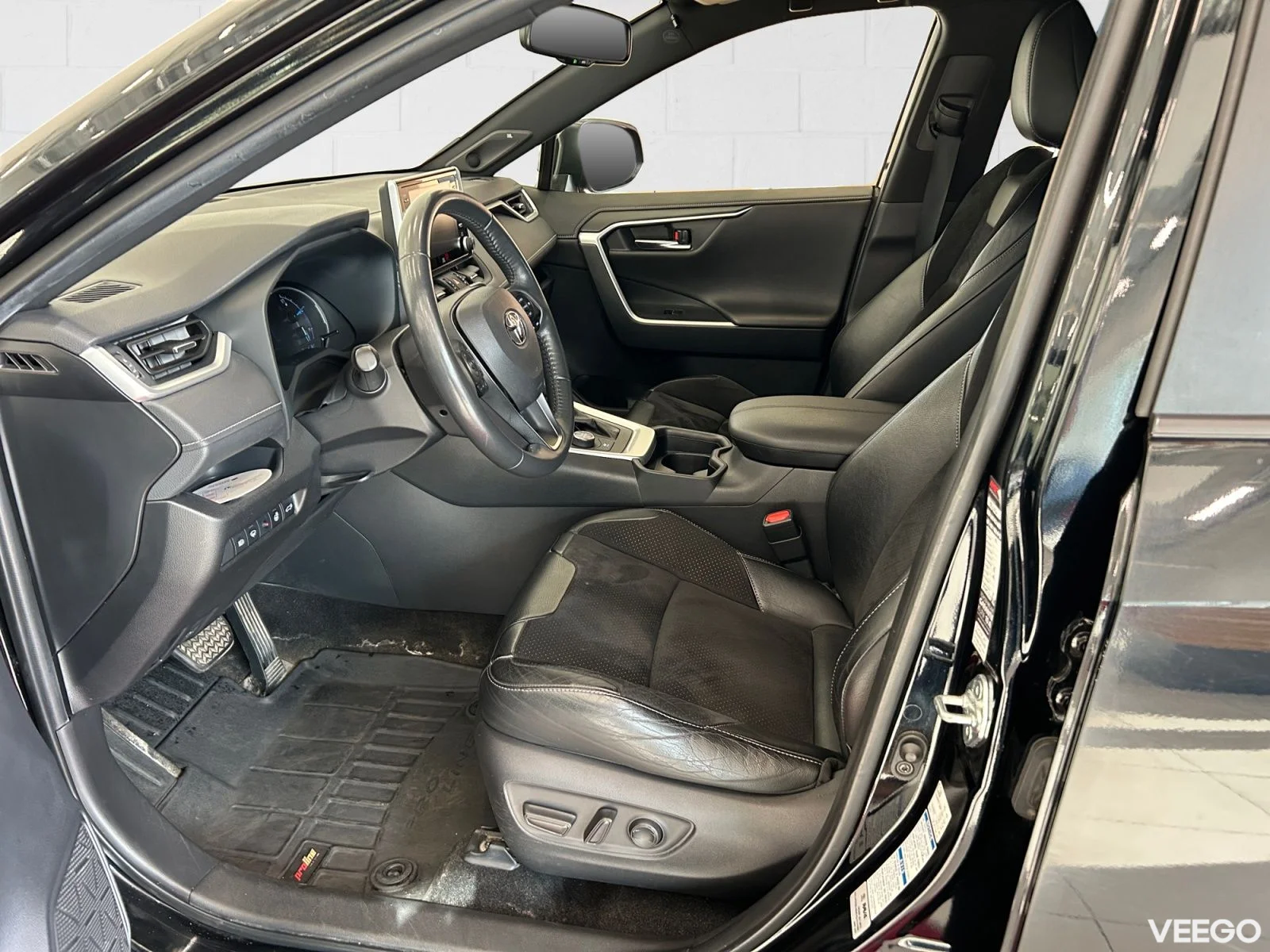 Toyota RAV4 Black Edition Hybrid AWD 2.5 131kW