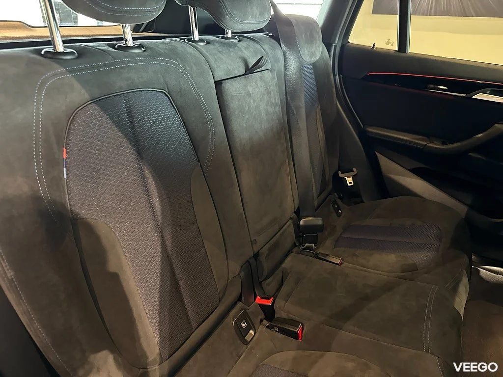 BMW X1 xDrive20d M Sport Head-Up Nav Rattvärme backkamera 140kW