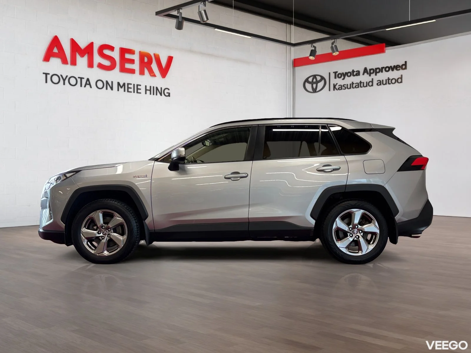 Toyota RAV4 Luxury Plus 2.5 131kW