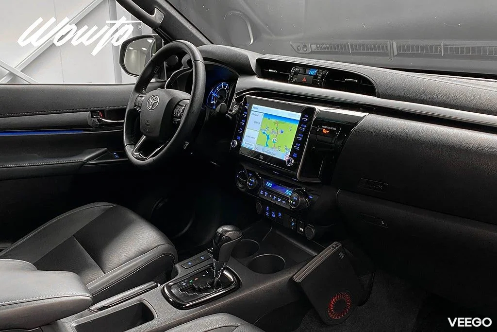 Toyota Hilux DH 2.8 4WD 204HK /Kåpa /Diffspärr /Moms 150kW