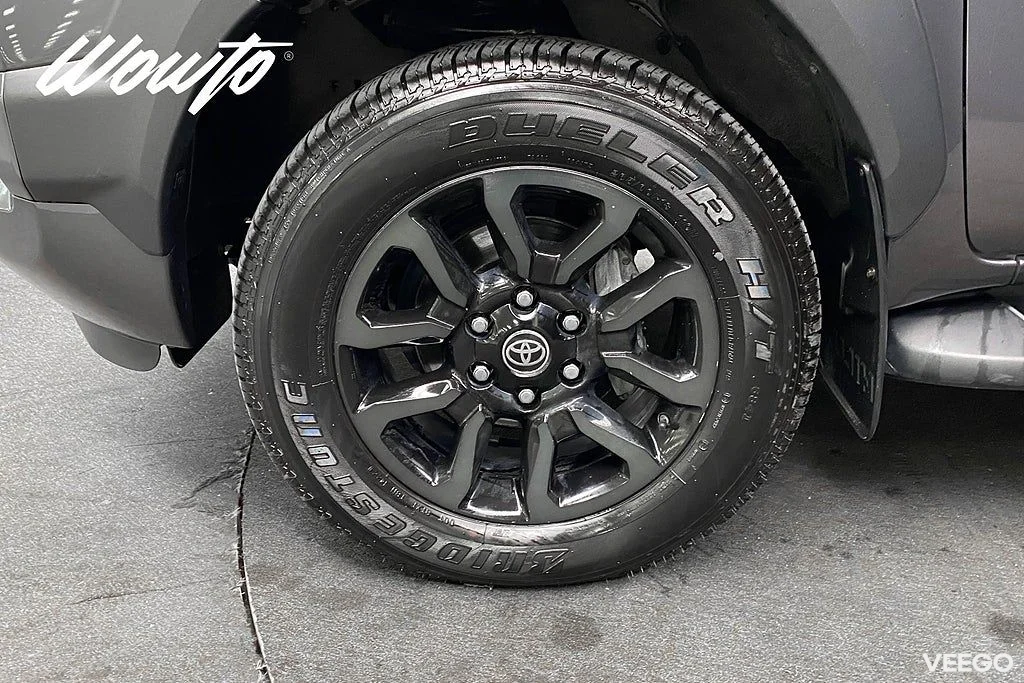 Toyota Hilux DH 2.8 4WD 204HK /Kåpa /Diffspärr /Moms 150kW