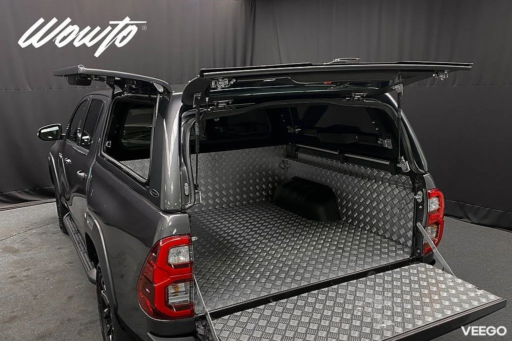 Toyota Hilux DH 2.8 4WD 204HK /Kåpa /Diffspärr /Moms 150kW