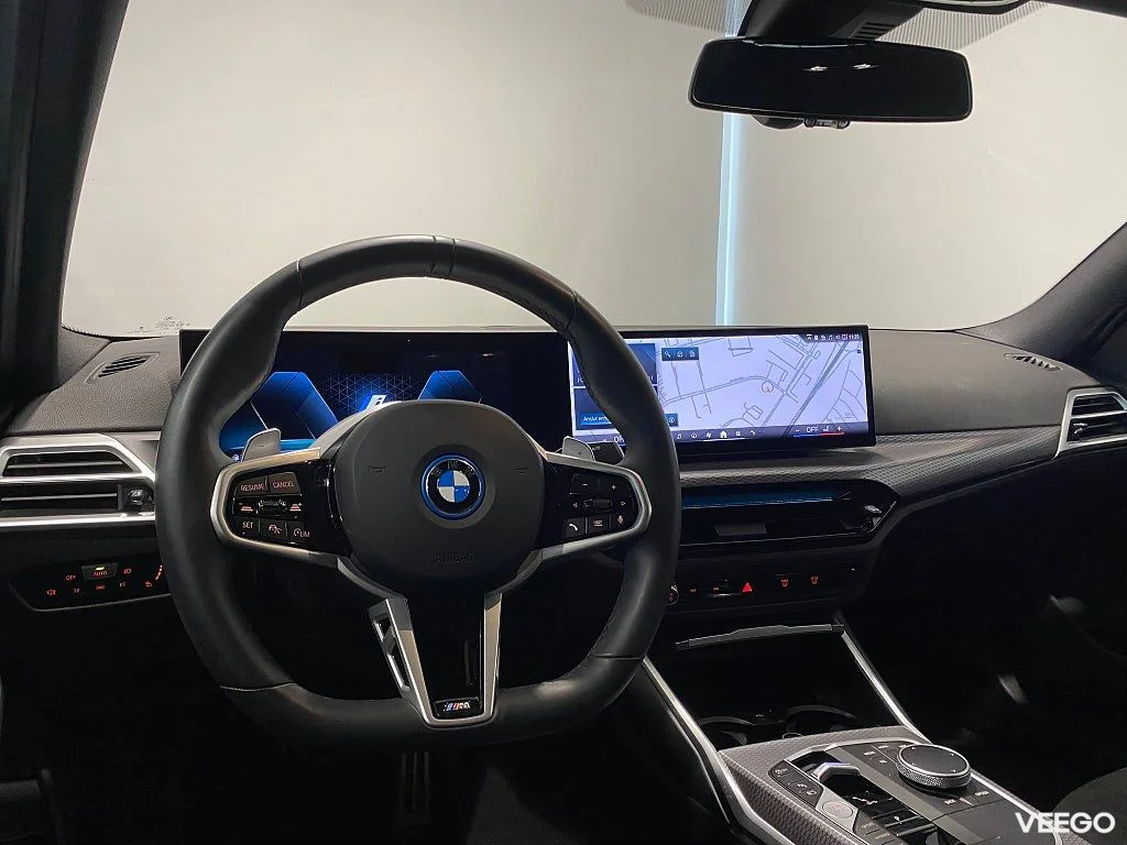 BMW 330 xDrive Sedan M-Sportpaket Sportstolar Drag 0kW