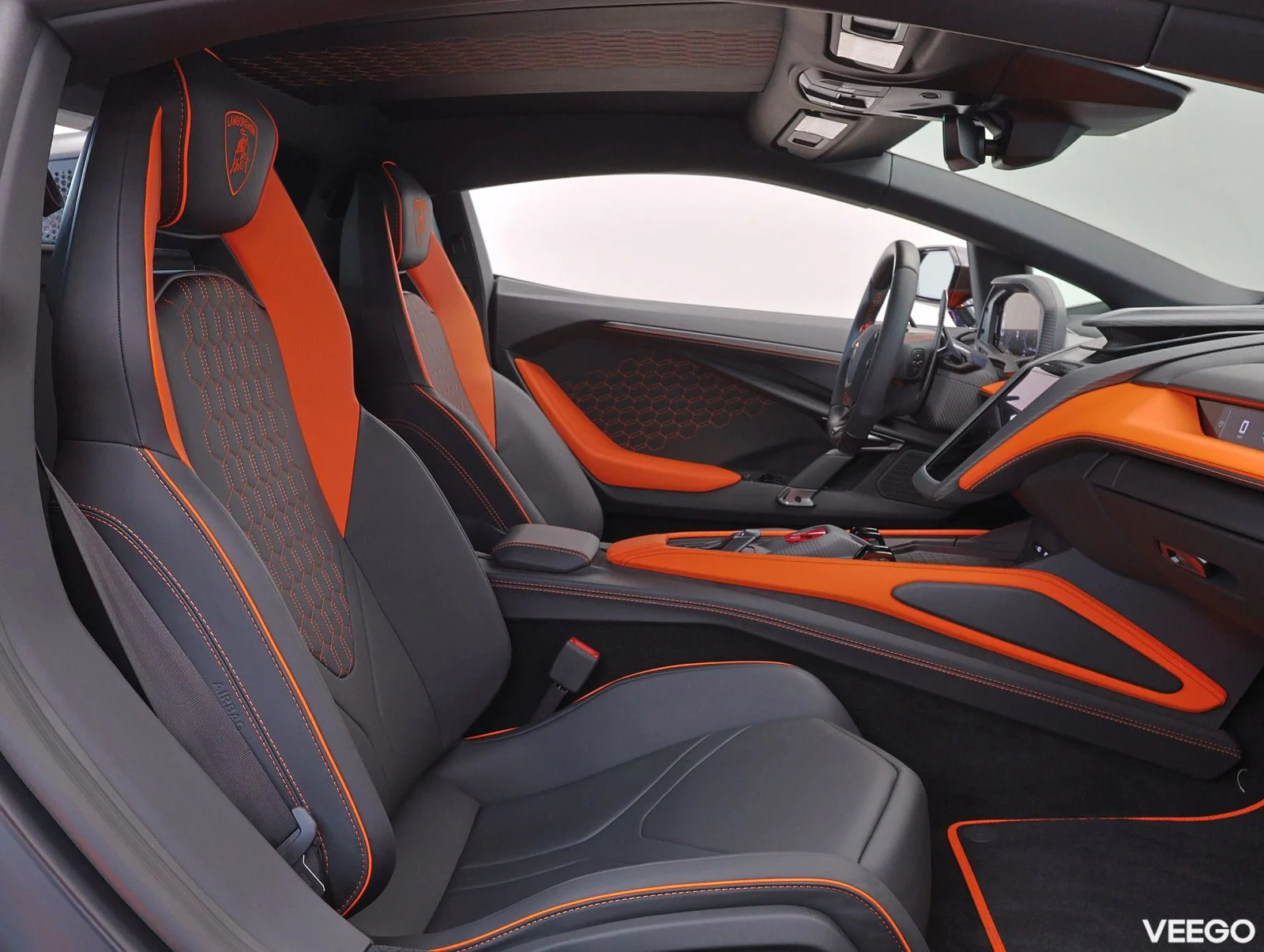 Lamborghini Revuelto - 6.5 747kW