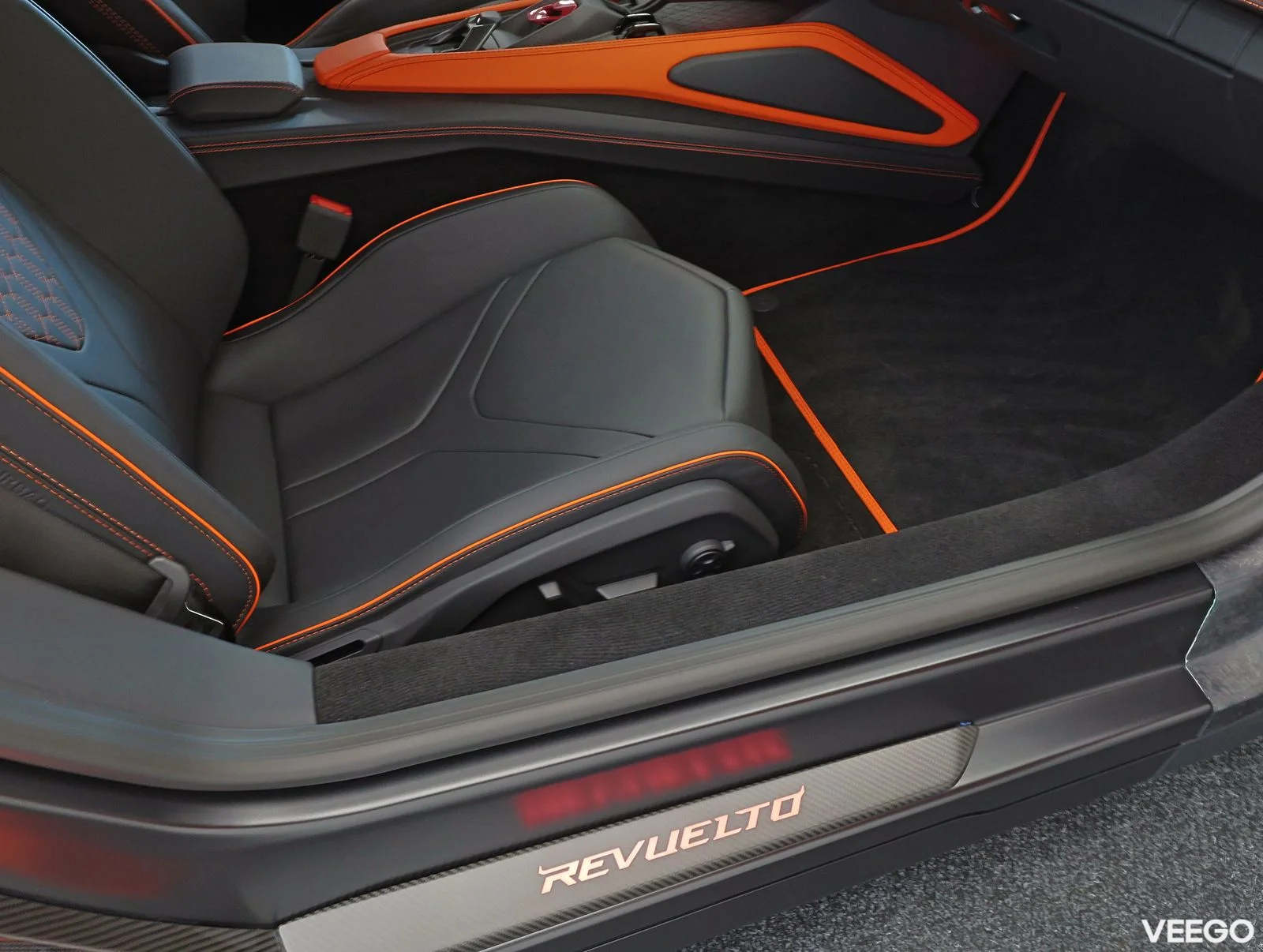 Lamborghini Revuelto - 6.5 747kW
