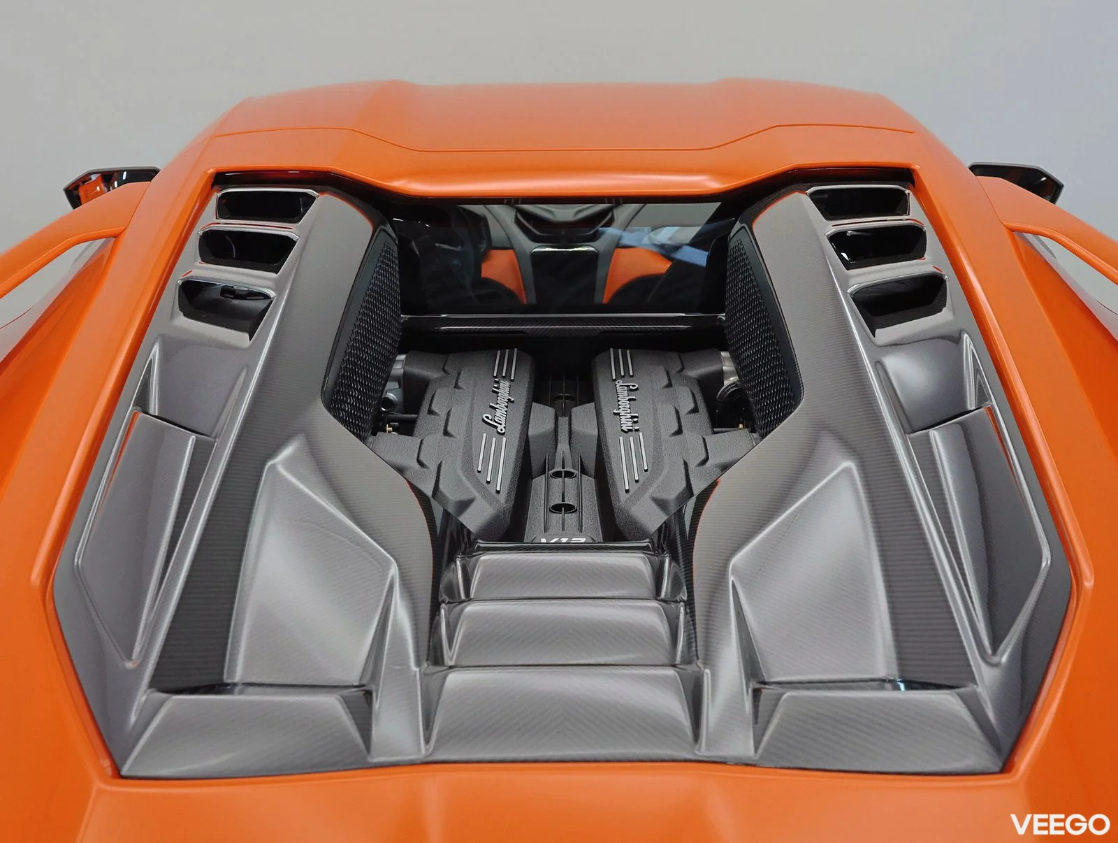 Lamborghini Revuelto - 6.5 747kW