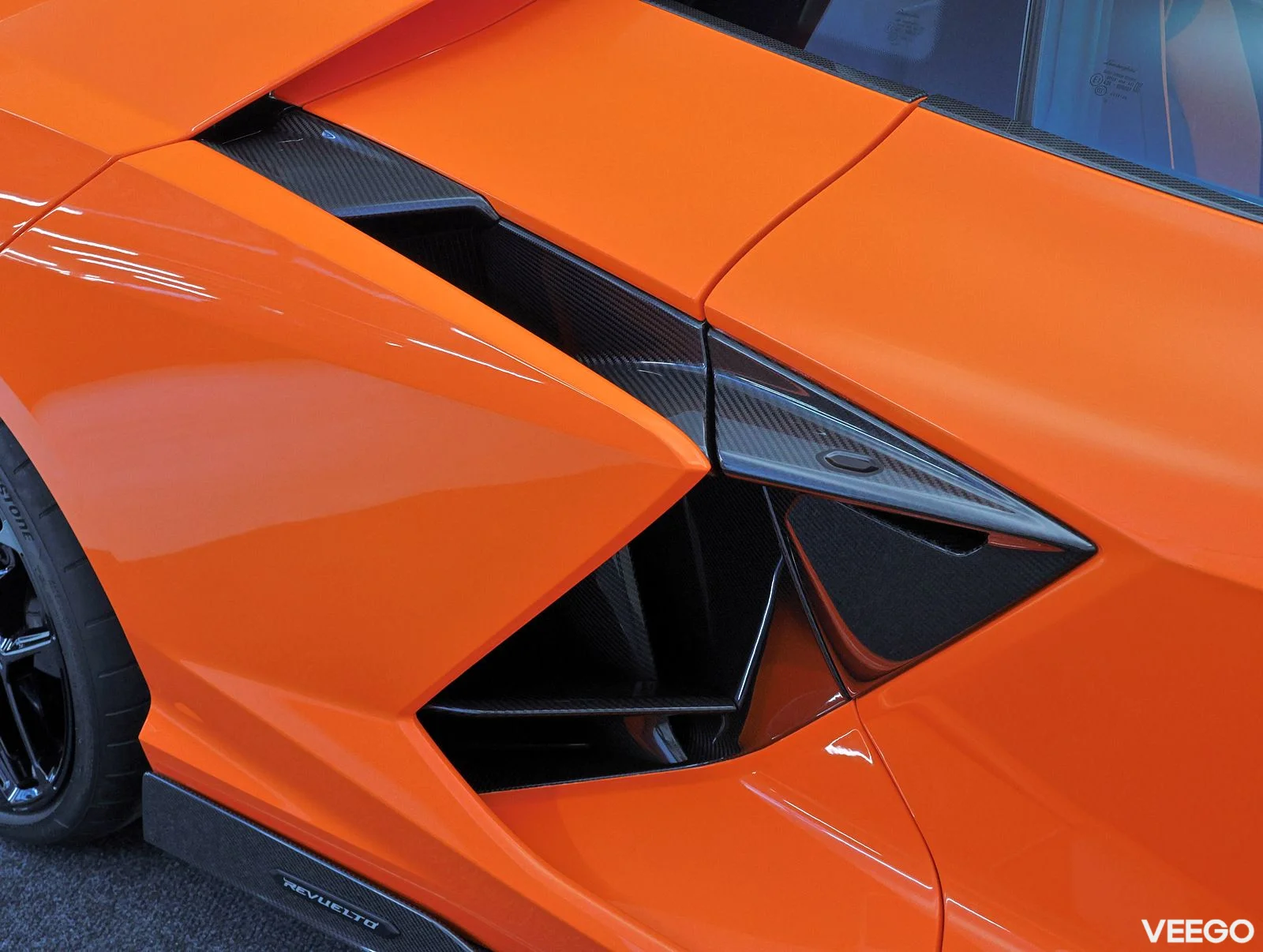 Lamborghini Revuelto - 6.5 747kW