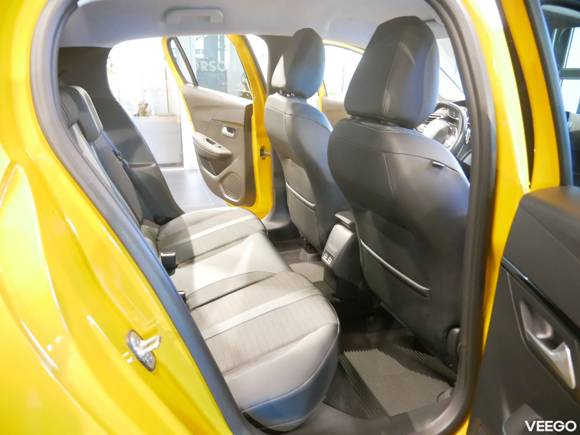 Peugeot 208 - 74kW