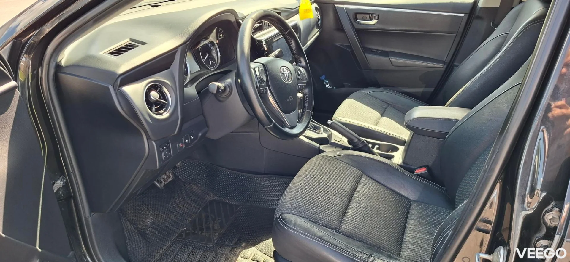 Toyota Corolla Luxury 97kW