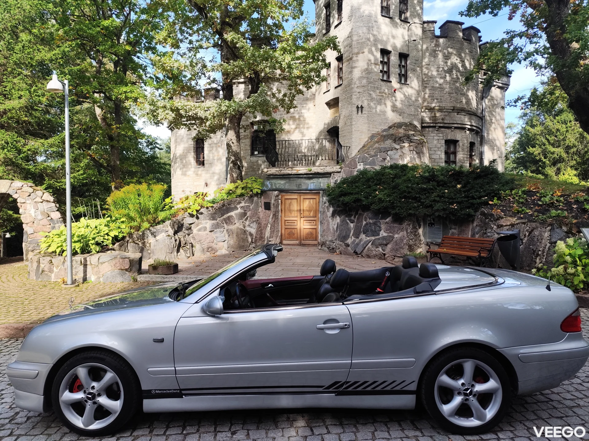 Mercedes-Benz CLK230 2.3 142kW