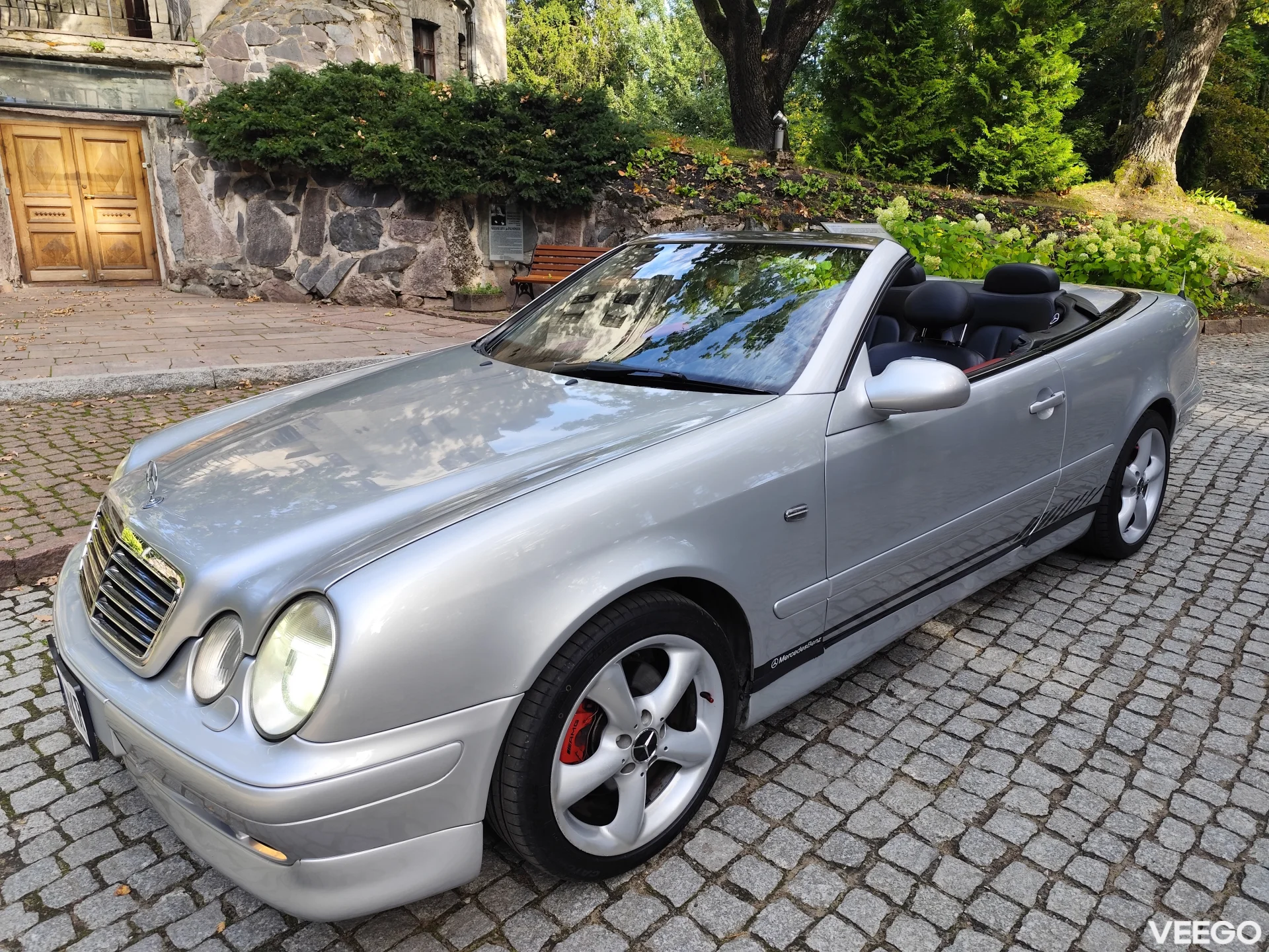 Mercedes-Benz CLK230 2.3 142kW