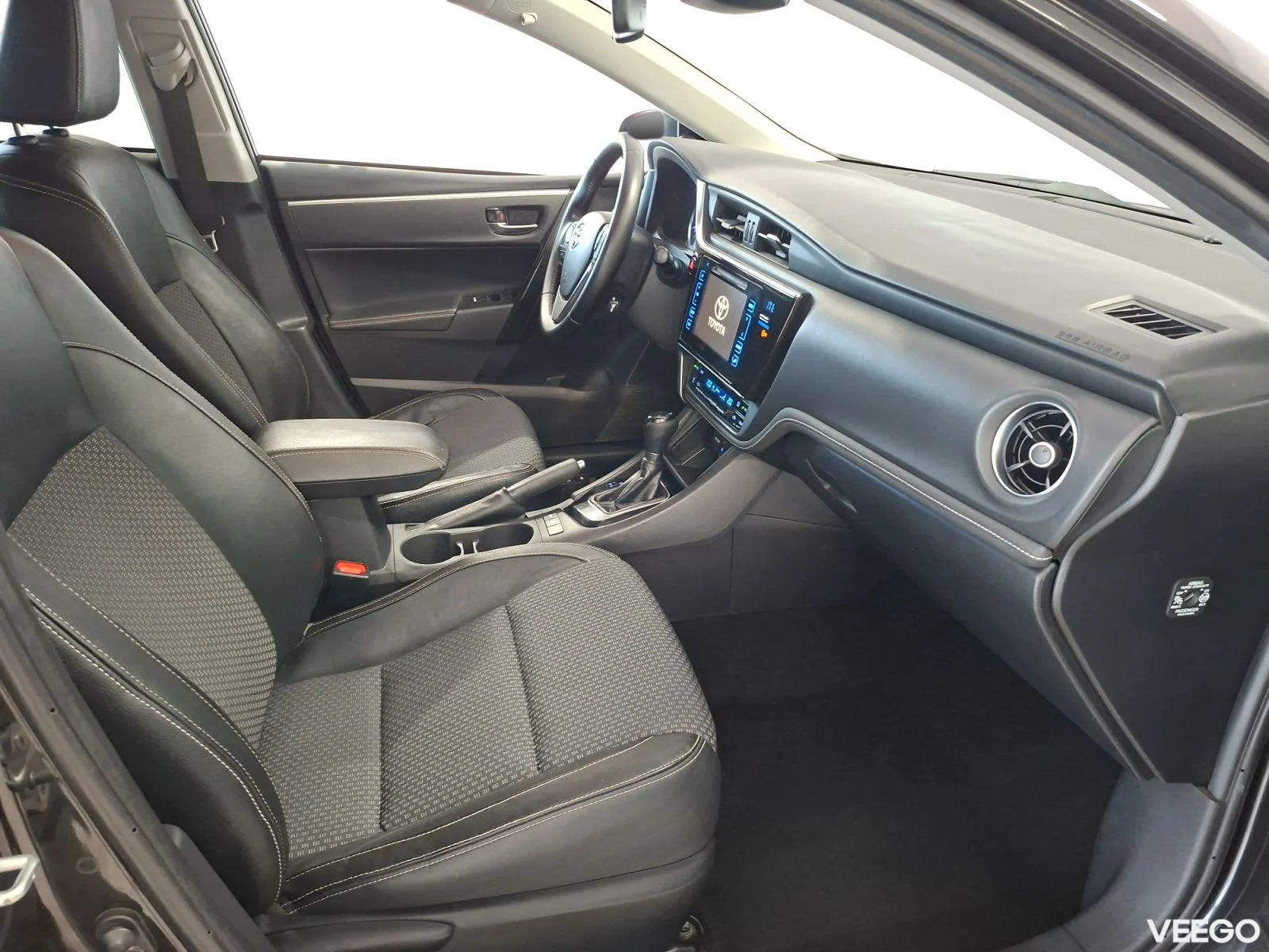 Toyota Corolla Luxury 1.6 97kW