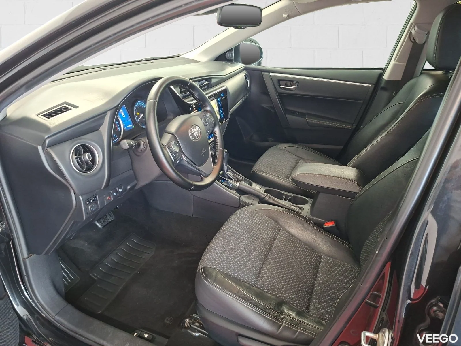 Toyota Corolla Luxury 1.6 97kW