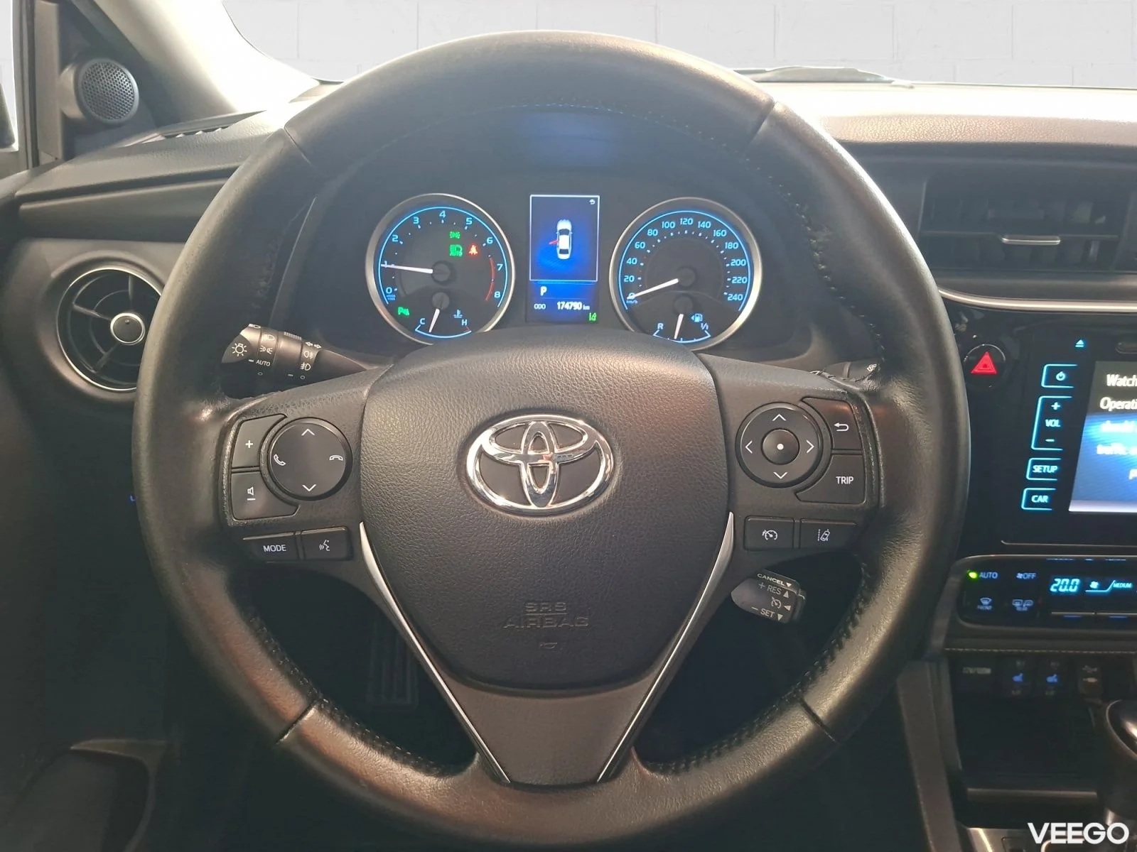 Toyota Corolla Luxury 1.6 97kW