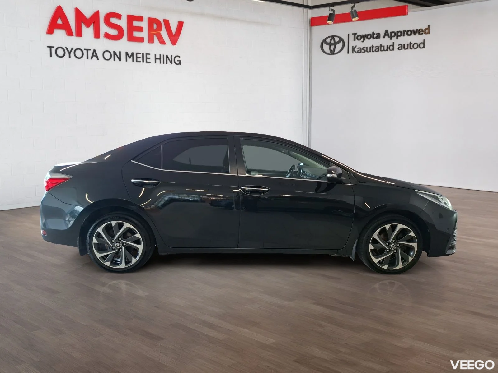 Toyota Corolla Luxury 1.6 97kW