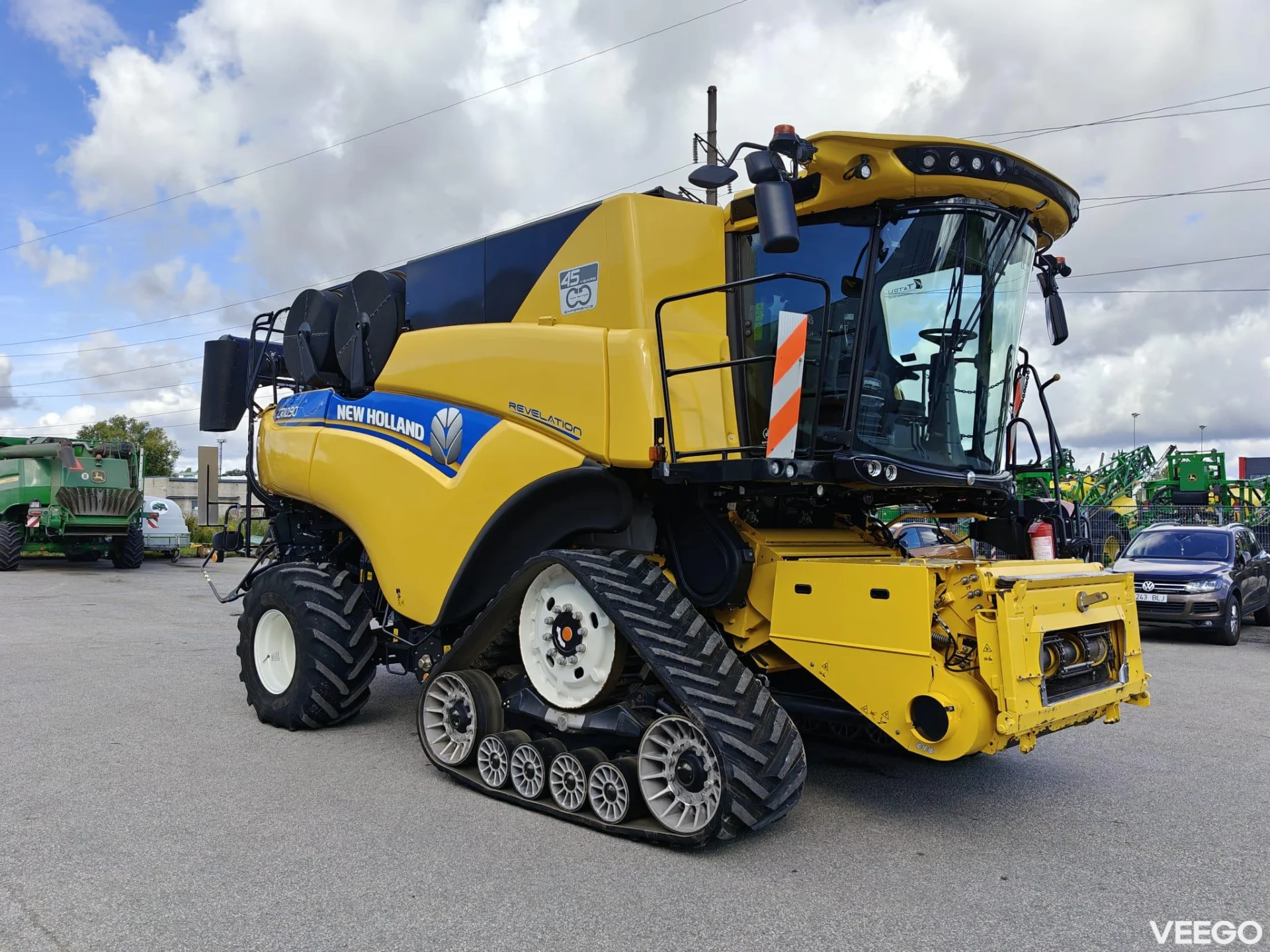 New Holland CR Macdon FD140 515kW