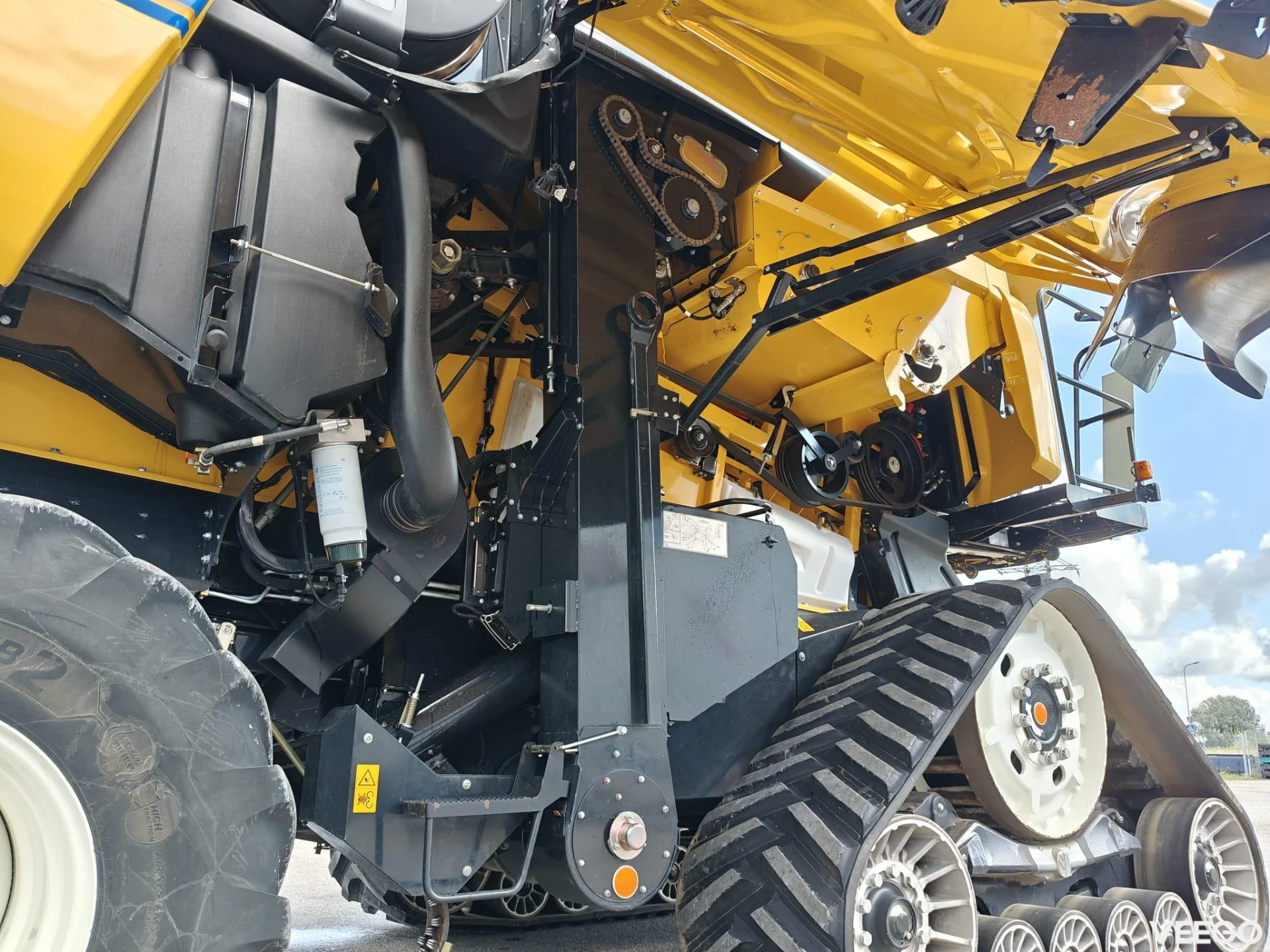 New Holland CR Macdon FD140 515kW