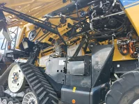 New Holland CR Macdon FD140 515kW thumbnail