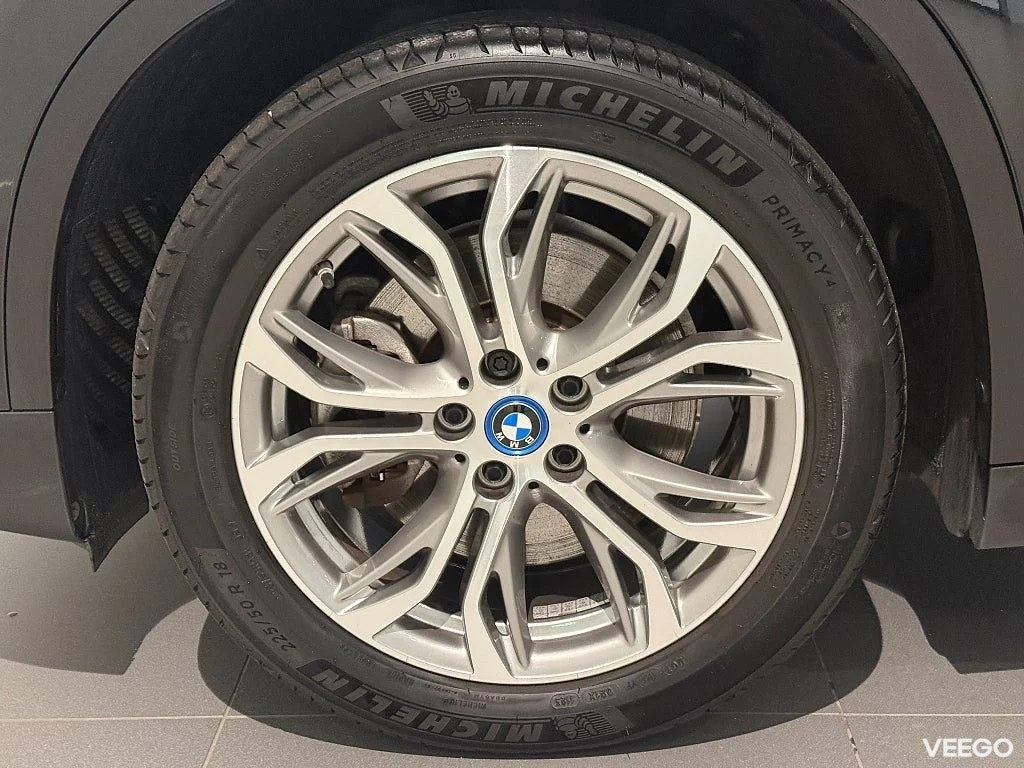 BMW X1 xDrive25e SportLine Head-Up Drag LM Sportstolar 0kW