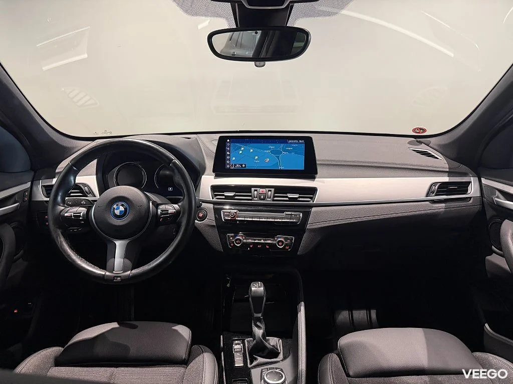 BMW X1 xDrive25e SportLine Head-Up Drag LM Sportstolar 0kW