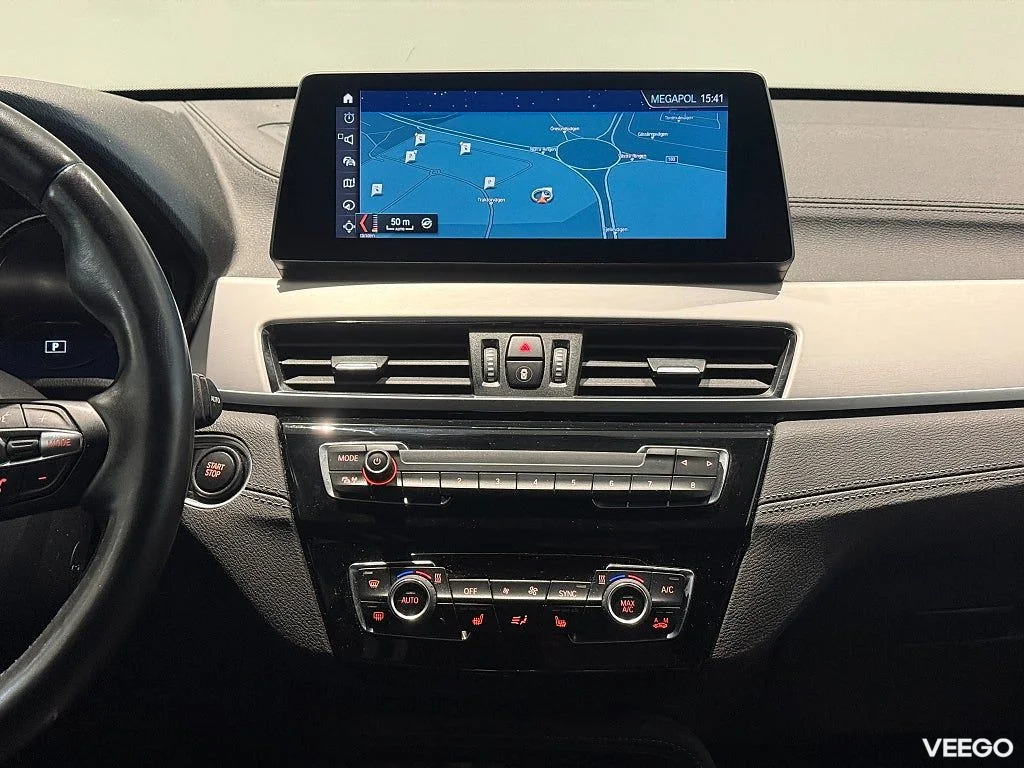 BMW X1 xDrive25e SportLine Head-Up Drag LM Sportstolar 0kW
