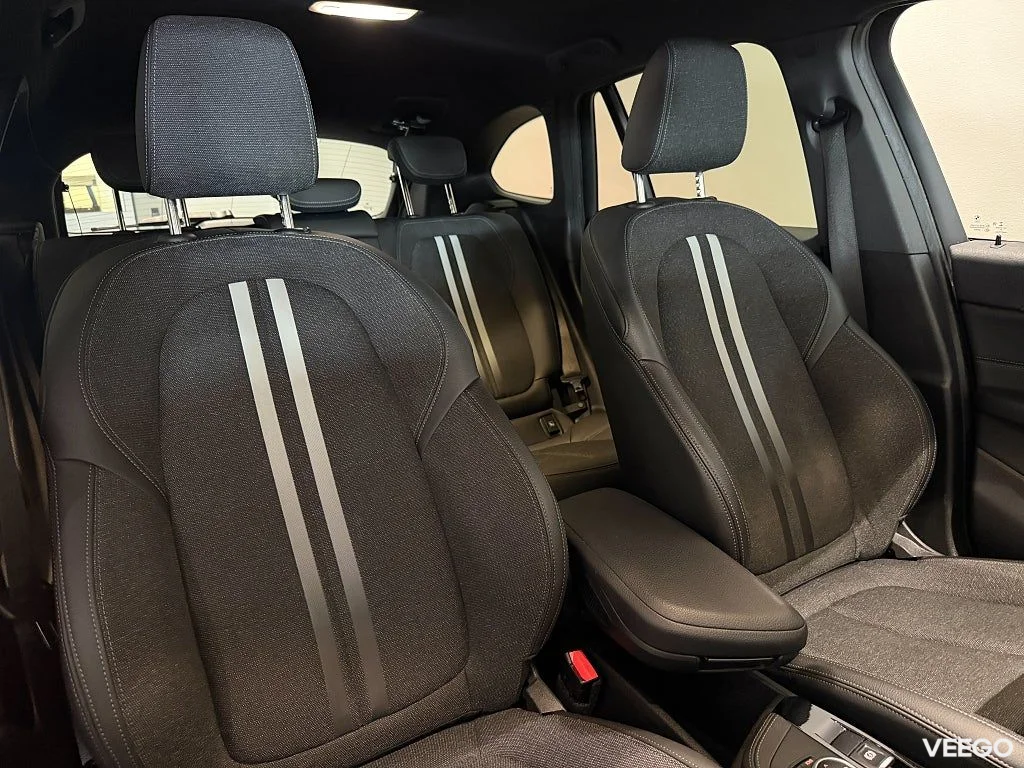 BMW X1 xDrive25e SportLine Head-Up Drag LM Sportstolar 0kW
