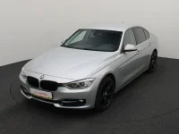 BMW 320 2 120kW thumbnail