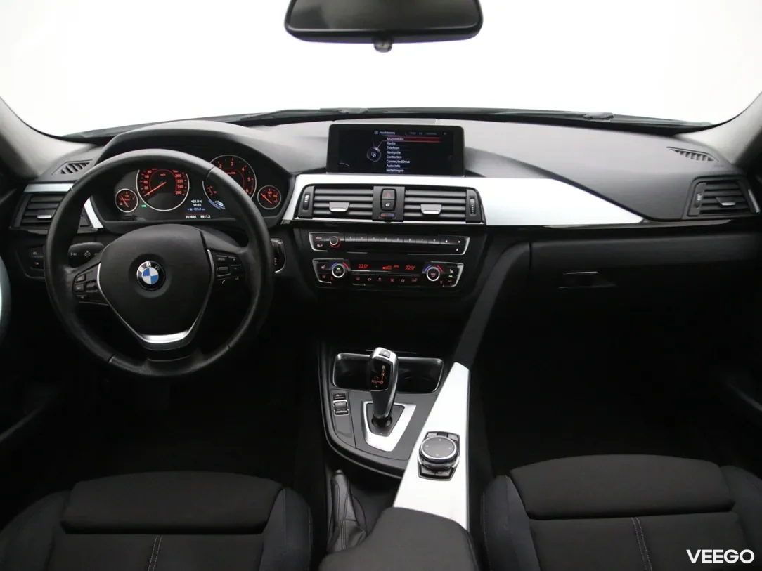 BMW 320 2 120kW