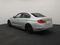 BMW 320 2 120kW thumbnail