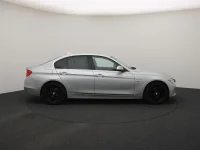 BMW 320 2 120kW thumbnail
